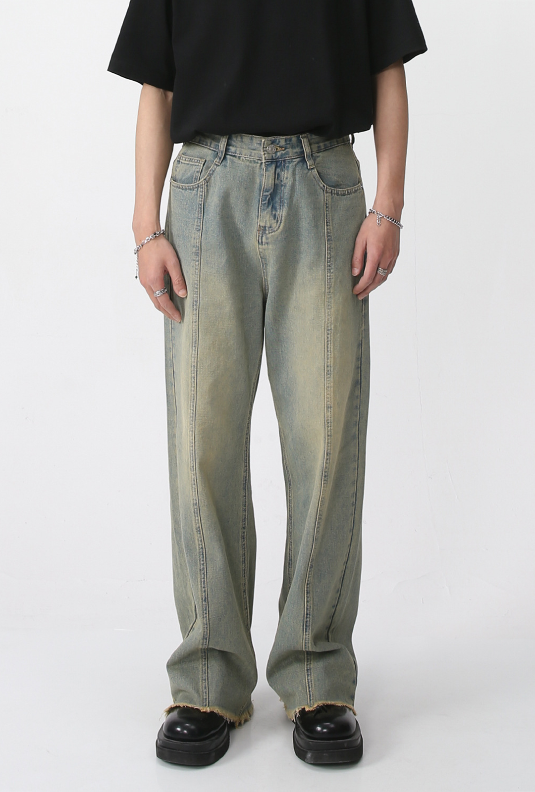 Ozzy Relaxed Pleated Jeans